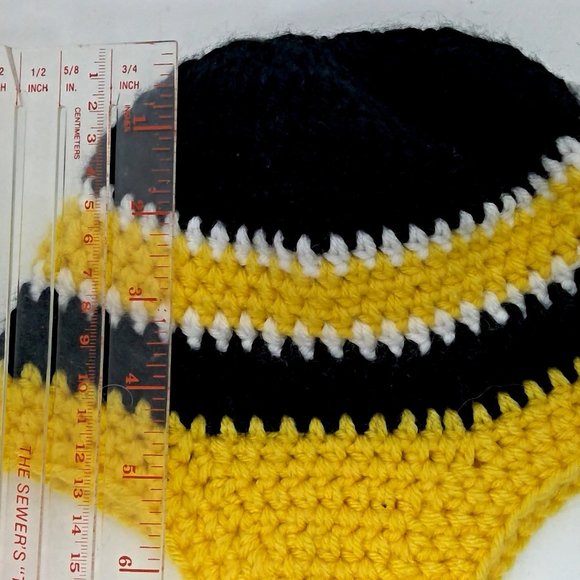 Handmade Kids Crocheted Pittsburgh Steelers Tasseled Beanie - Picture 4 of 5